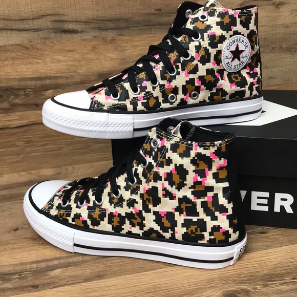 CONVERSE CTAS HIGH TOP BRAND NEW - Picture 4 of 16